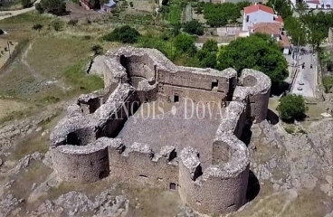 Castillo fortaleza militar en venta. Cuenca.