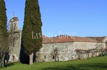 Lugo. Propiedades singulares y casas rústicas.