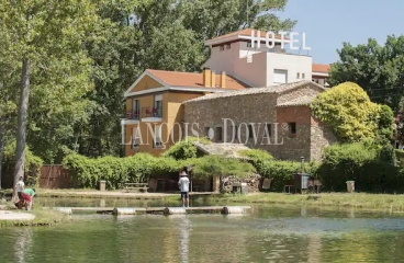 Cuenca. Hotel restaurante en venta. Lago privado con reservado pesca.