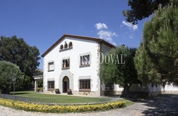 Sant Andreu Llavaneres. Exclusiva masía en venta. Casco Urbano. Ideal hostelería.