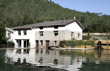 Casa rural en venta en el Prepirineo de Lleida: negocio activo en plena naturaleza