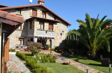 Noja. Cantabria. Casona con apartamentos turísticos en venta