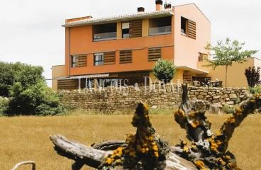 Bierge. Hotel rural con encanto en venta. Somontano. Sierra de Guara Huesca