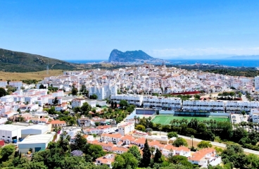  Cádiz: venta proyecto de apartamentos turísticos junto a Gibraltar y Sotogrande