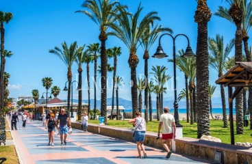 Torremolinos. Hotel en venta con proyecto ampliación 98 hab. Excelente situación.