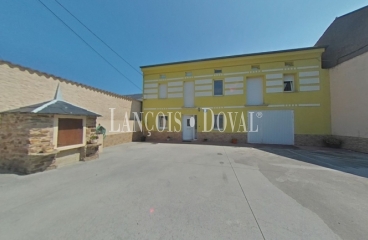  Foz. Lugo. Casa rural en venta con licencia turística