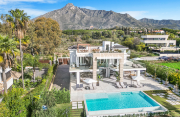 Marbella. Lomas del Marqués. Venta Villa de Obra Nueva cerca del Centro