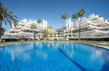 Marbella. Terrazas Las Lomas. Exclusivo Piso en venta. Vistas al mar