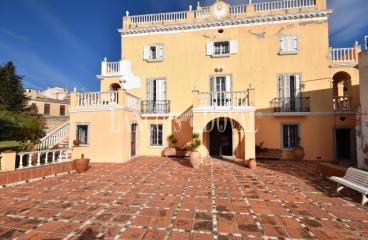 Teià. Maresme. Casa señorial restaurada en venta. Centro urbano.