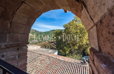 Casa en venta con apartamentos turísticos en el Priorat