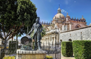 Jerez de La Frontera. Venta casa señorial para rehabilitar en el centro histórico. 