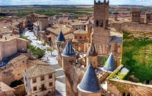 Ribera de Navarra. Zona Olite. Casa palacio en venta actualmente hotel con encanto.