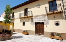 La Rioja. Casa palacio en venta. Edificio de interés histórico en Sotés.