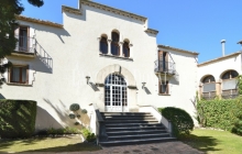 Alt Penedès. Masia casa señorial en venta con licencia alquiler turístico y casa rural. 