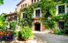 Gran finca histórica con masía modernista en venta en Llagostera Girona