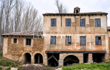 León. Molino histórico del siglo XV en venta con alojamiento rural en Villacelama